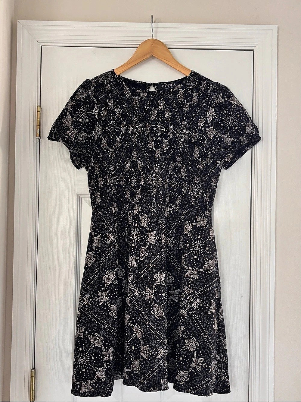 Disturbia Ritual Mini Dress Mini Dress in Black & Cream Size 4 NWT